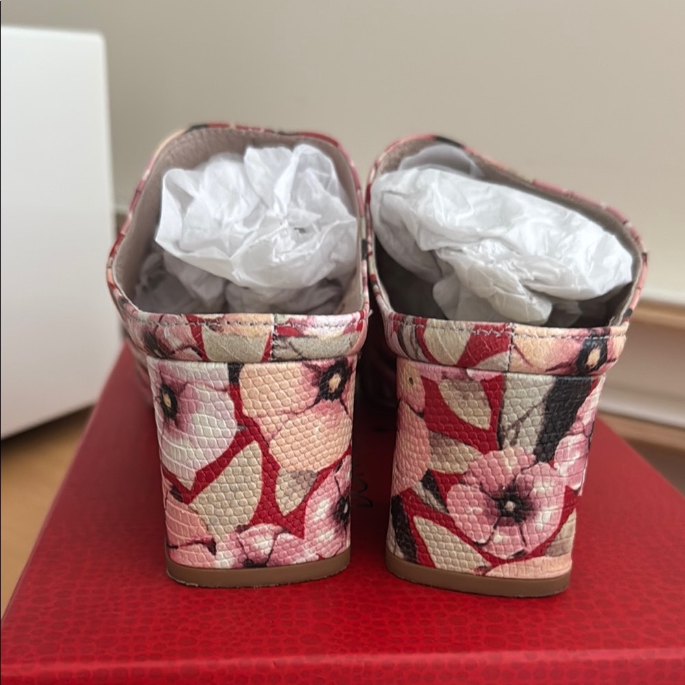 Donald Pliner Floral Pink Women's Mules - Picture 3 of 7